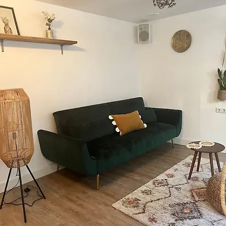 Souterrain Sandy Sous Apartmán