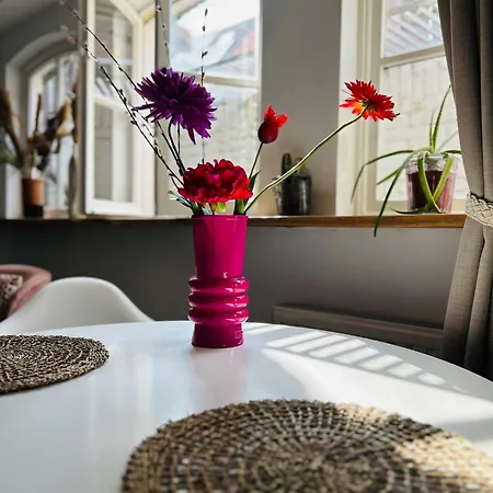 Souterrain Sandy Sous Apartament *